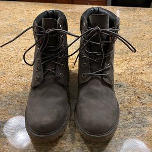 Timberland Women’s 6-inch Grey Boots